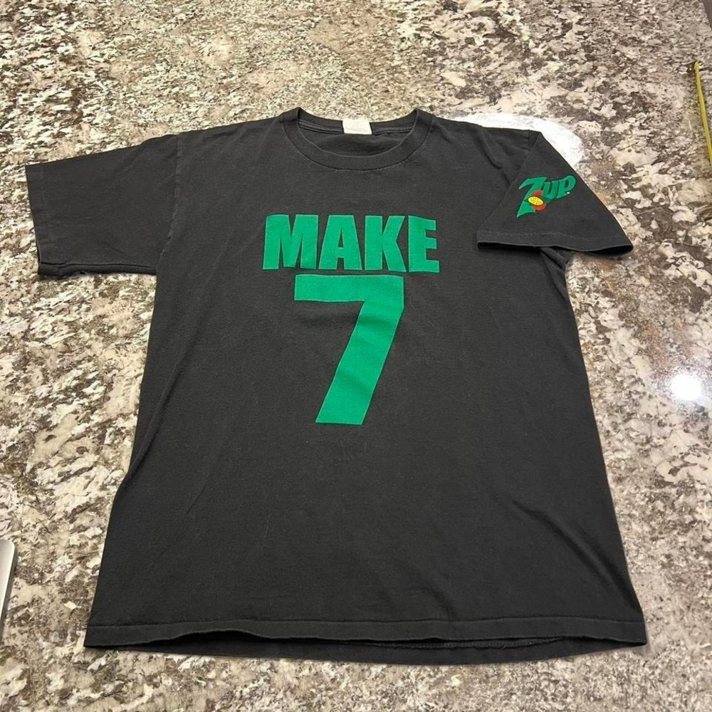 Vintage 1990s 7 up promo tee Size medium